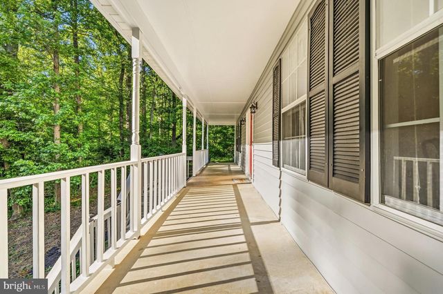 7090 MAXWELL DR, Hughesville, MD 20637