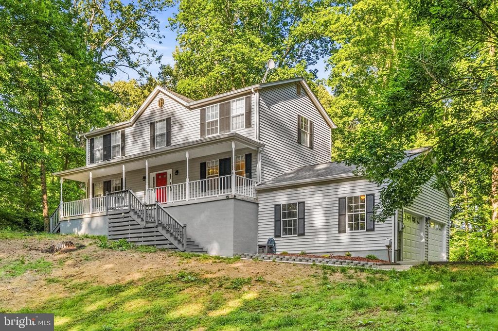 Image 3 of property listing at 7090 MAXWELL DR, Hughesville, MD 20637