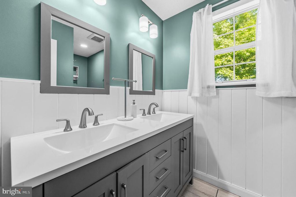 Image 30 of property listing at 7090 MAXWELL DR, Hughesville, MD 20637