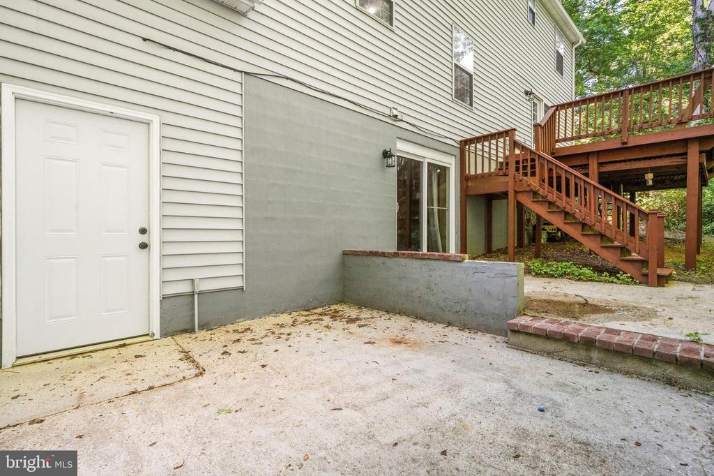Image 49 of property listing at 7090 MAXWELL DR, Hughesville, MD 20637