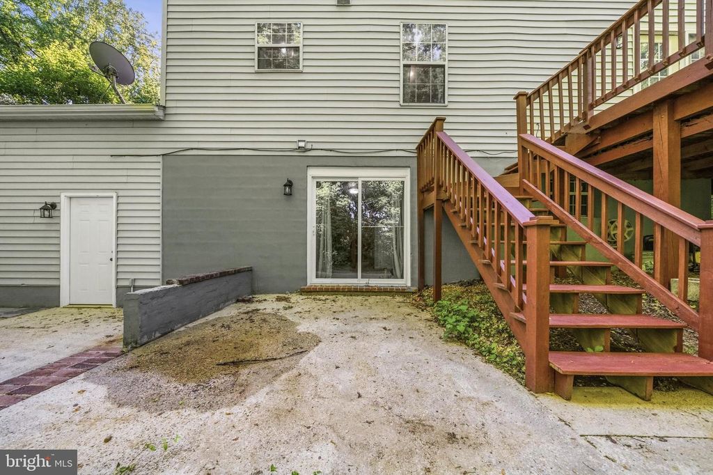 Image 50 of property listing at 7090 MAXWELL DR, Hughesville, MD 20637