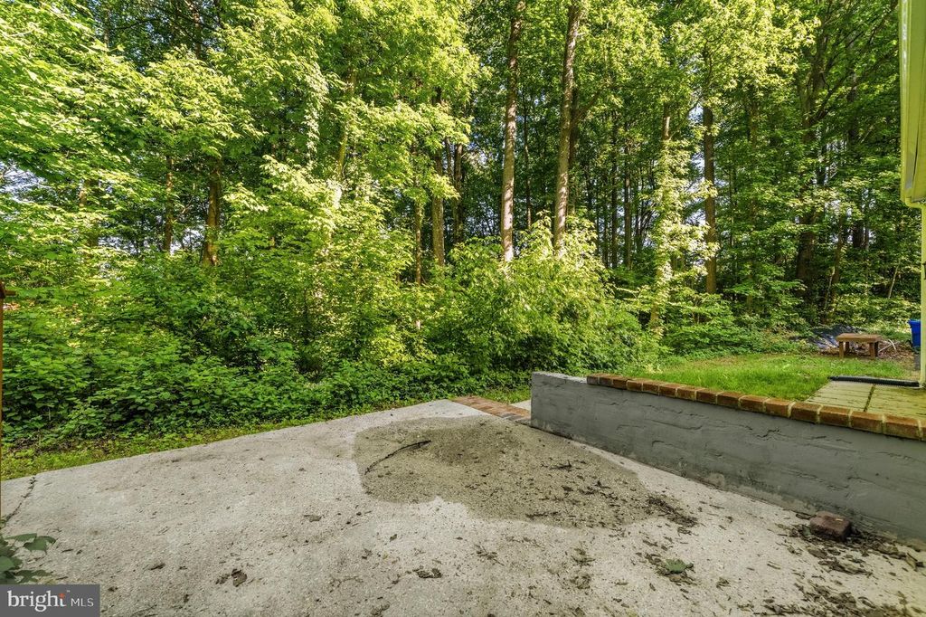 Image 51 of property listing at 7090 MAXWELL DR, Hughesville, MD 20637