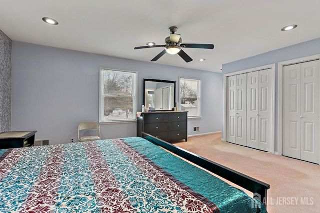 2 Lioni Court, Piscataway, NJ 08854