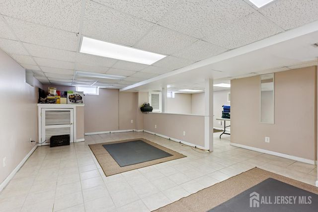 2 Lioni Court, Piscataway, NJ 08854