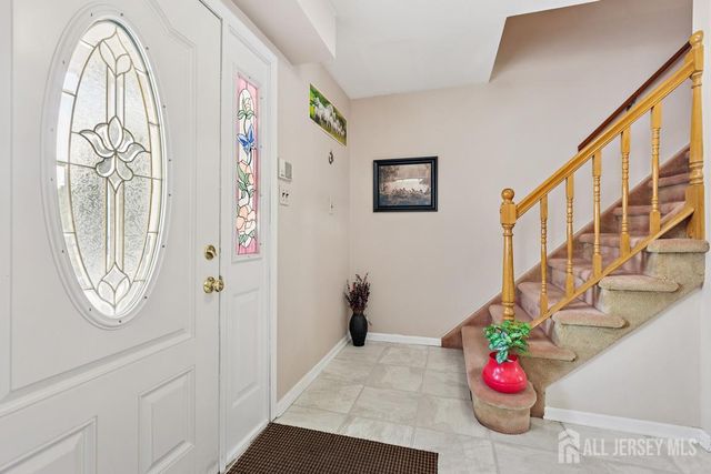 2 Lioni Court, Piscataway, NJ 08854