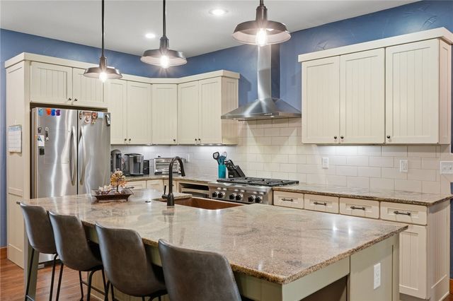 9180 Lee Harris Road, Bentonville, AR 72713