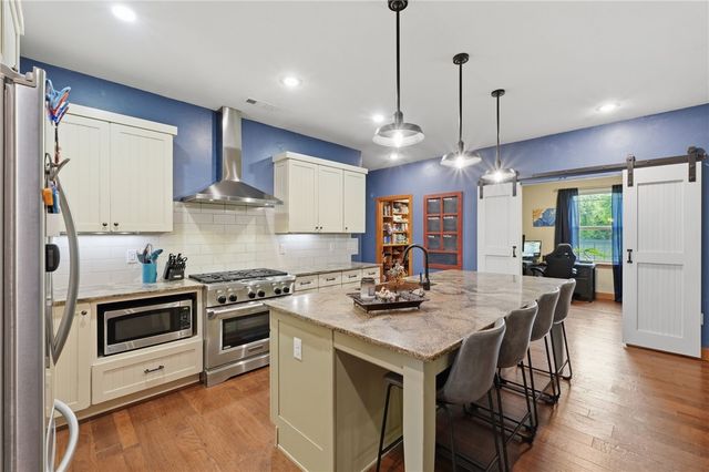 9180 Lee Harris Road, Bentonville, AR 72713