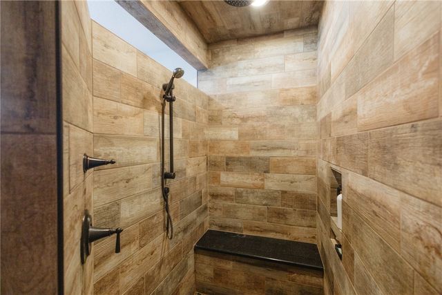 9180 Lee Harris Road, Bentonville, AR 72713