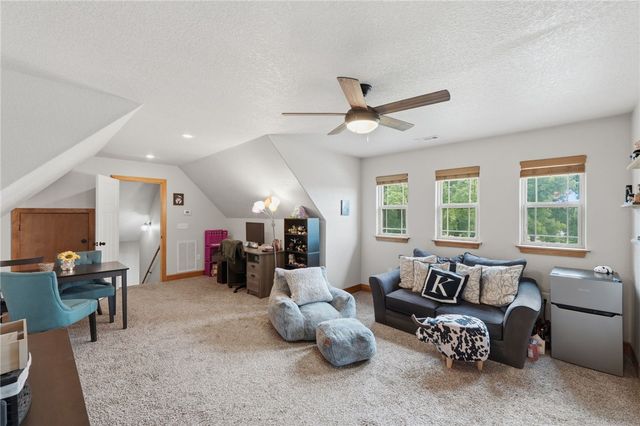 9180 Lee Harris Road, Bentonville, AR 72713