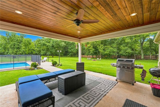 9180 Lee Harris Road, Bentonville, AR 72713