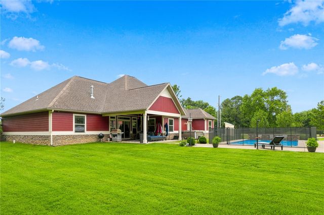 9180 Lee Harris Road, Bentonville, AR 72713