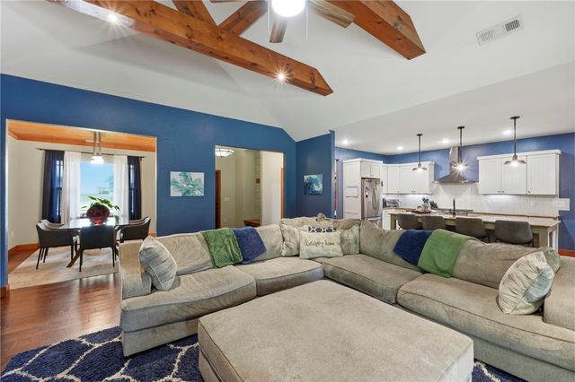 9180 Lee Harris Road, Bentonville, AR 72713