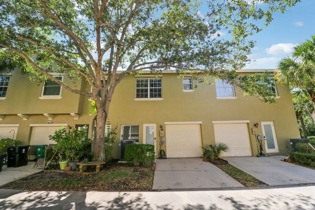 2122 SE Grand Drive, Port St. Lucie, Port St Lucie, FL 34952