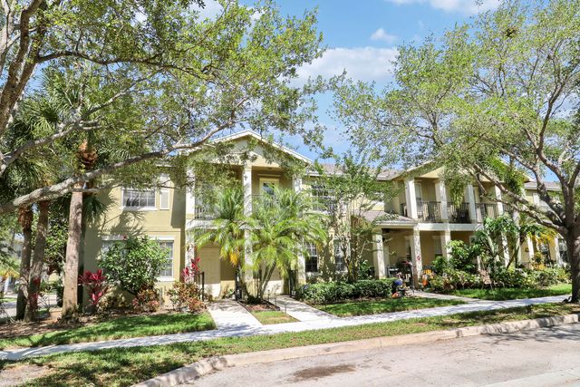 2122 SE Grand Drive, Port St. Lucie, Port St Lucie, FL 34952