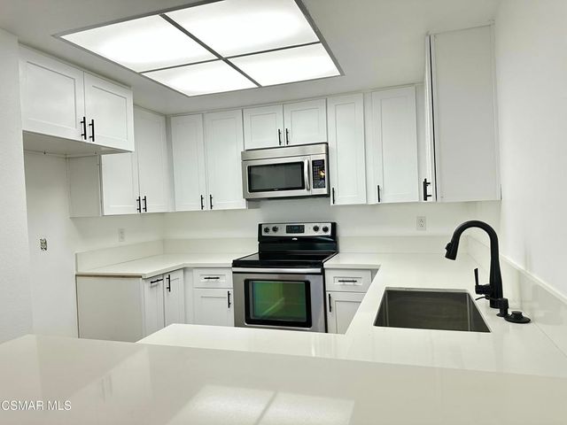 560 Spring Road 82, Moorpark, CA 93021