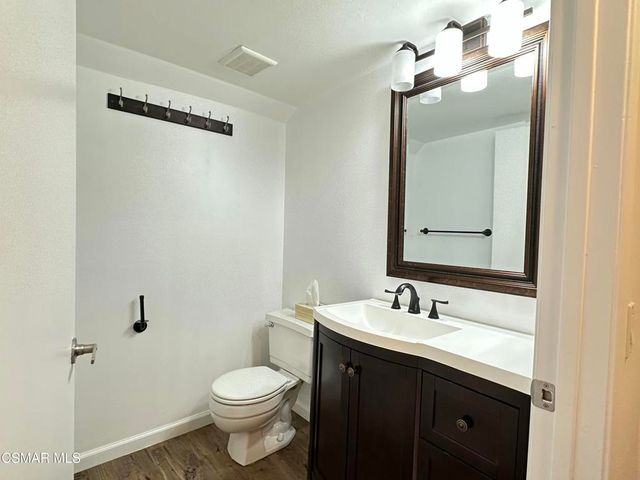 560 Spring Road 82, Moorpark, CA 93021