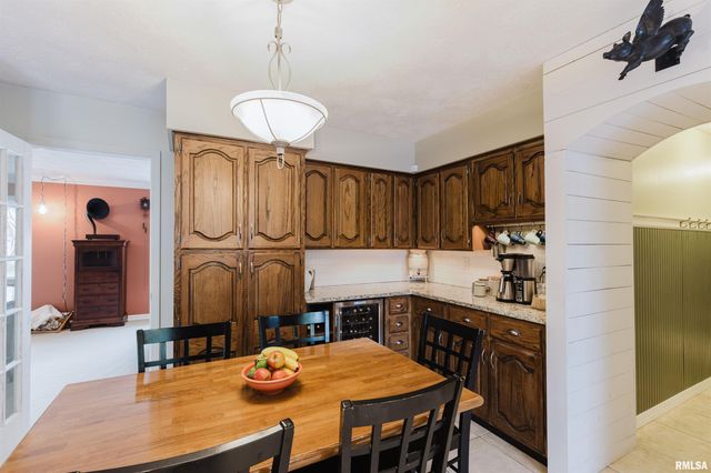 1502 NAGEL Drive, Marion, IL 62959