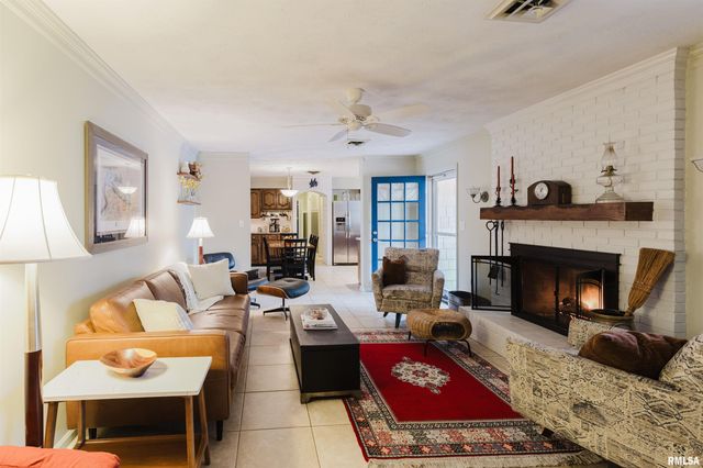 1502 NAGEL Drive, Marion, IL 62959