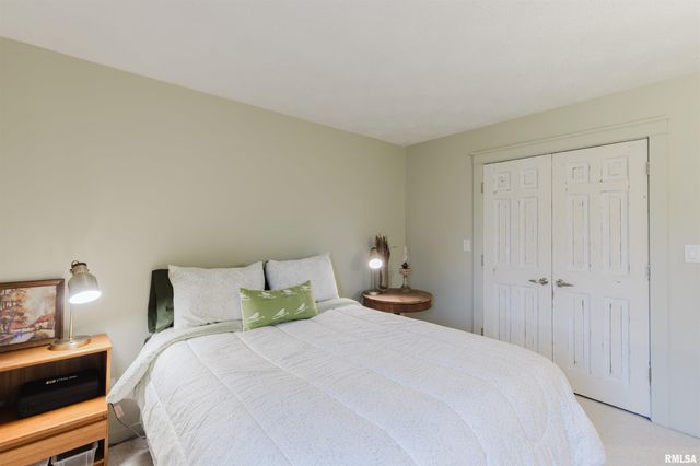 1502 NAGEL Drive, Marion, IL 62959