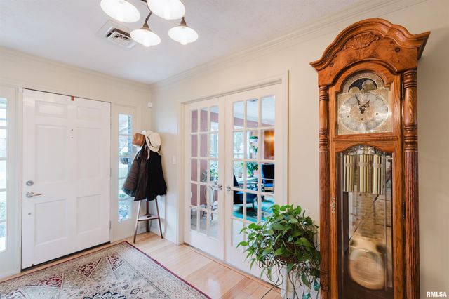 1502 NAGEL Drive, Marion, IL 62959