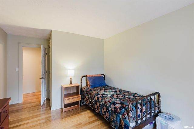 1502 NAGEL Drive, Marion, IL 62959