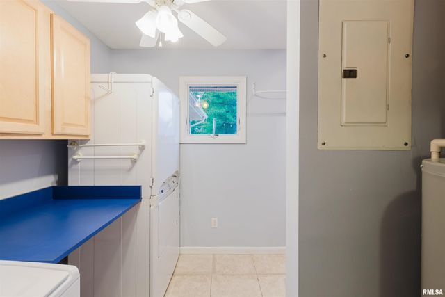 1502 NAGEL Drive, Marion, IL 62959