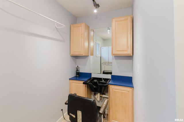 1502 NAGEL Drive, Marion, IL 62959