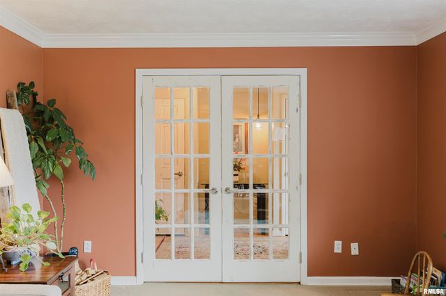 1502 NAGEL Drive, Marion, IL 62959