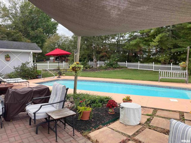 1502 NAGEL Drive, Marion, IL 62959