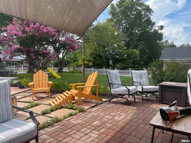 1502 NAGEL Drive, Marion, IL 62959