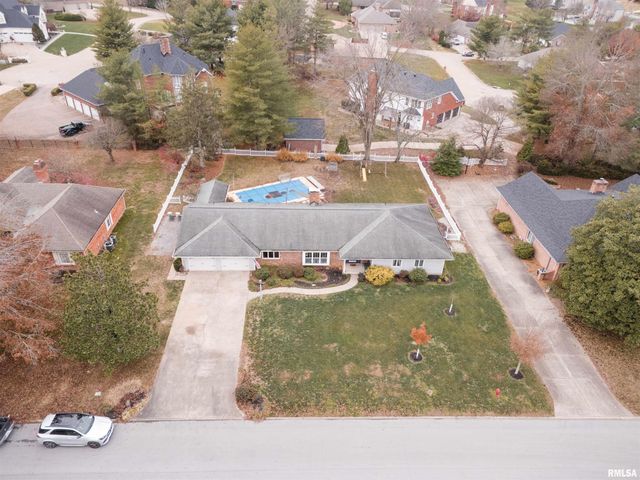 1502 NAGEL Drive, Marion, IL 62959