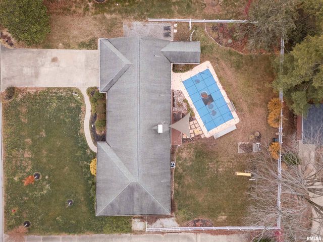 1502 NAGEL Drive, Marion, IL 62959