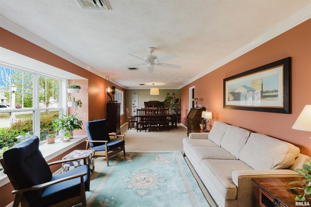 1502 NAGEL Drive, Marion, IL 62959