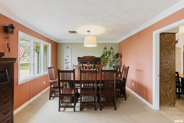 1502 NAGEL Drive, Marion, IL 62959