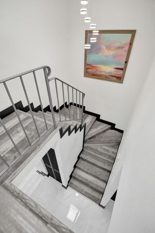 8992 Palm Tree Lane 8992, Pembroke Pines, FL 33024