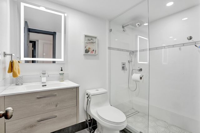 8992 Palm Tree Lane 8992, Pembroke Pines, FL 33024