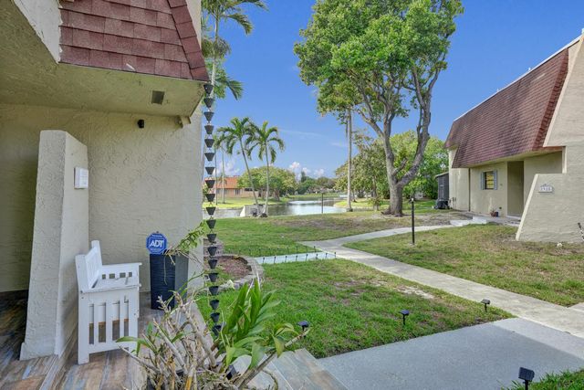 8992 Palm Tree Lane 8992, Pembroke Pines, FL 33024