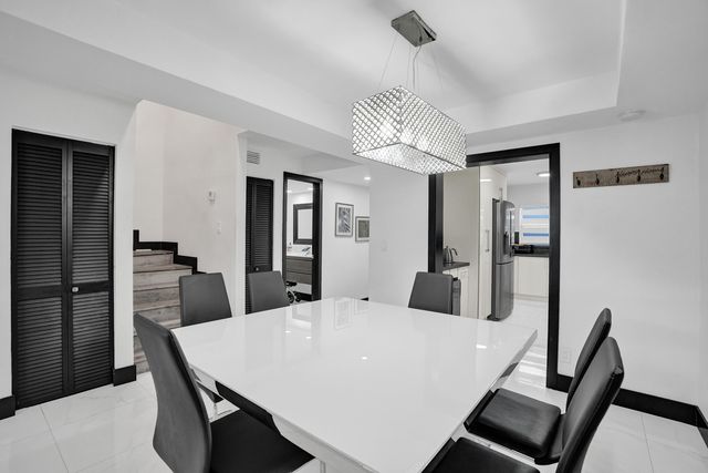 8992 Palm Tree Lane 8992, Pembroke Pines, FL 33024