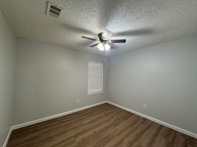 5616 Indian Hill Drive, Arlington, TX 76018