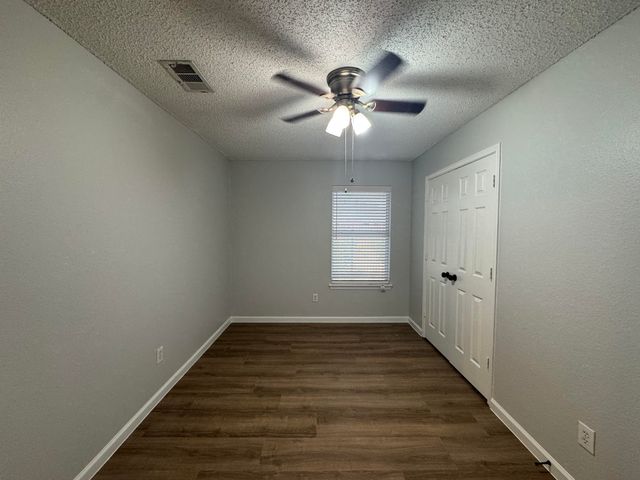 5616 Indian Hill Drive, Arlington, TX 76018