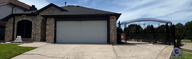 5616 Indian Hill Drive, Arlington, TX 76018