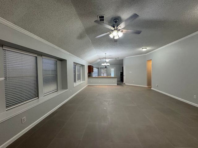 5616 Indian Hill Drive, Arlington, TX 76018