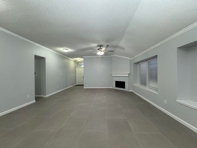 5616 Indian Hill Drive, Arlington, TX 76018
