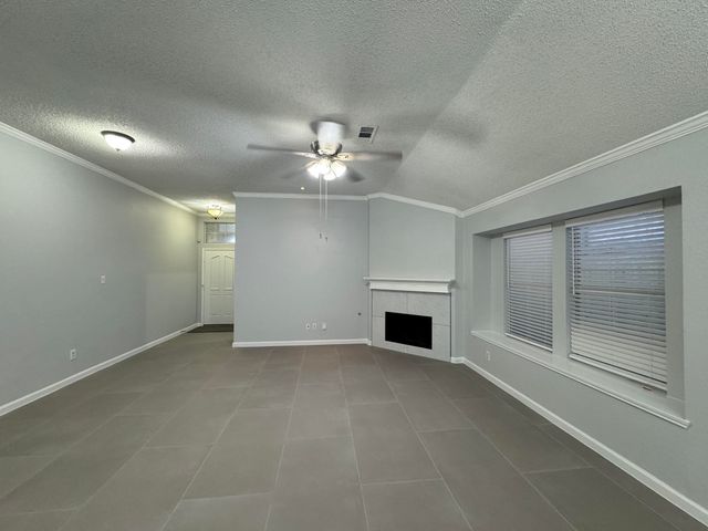 5616 Indian Hill Drive, Arlington, TX 76018