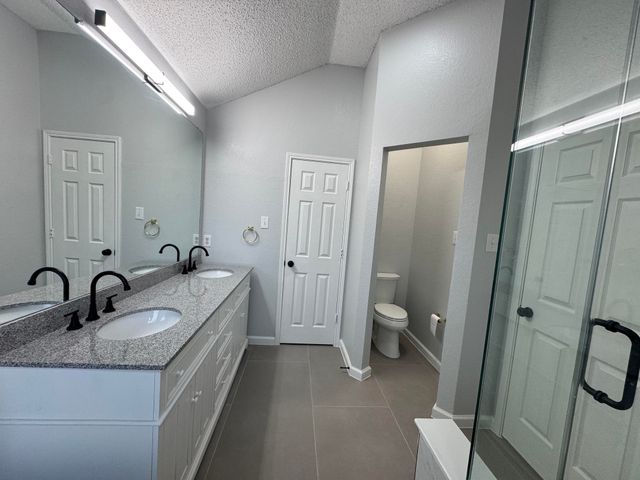 5616 Indian Hill Drive, Arlington, TX 76018