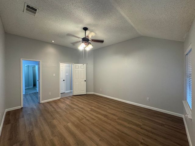 5616 Indian Hill Drive, Arlington, TX 76018