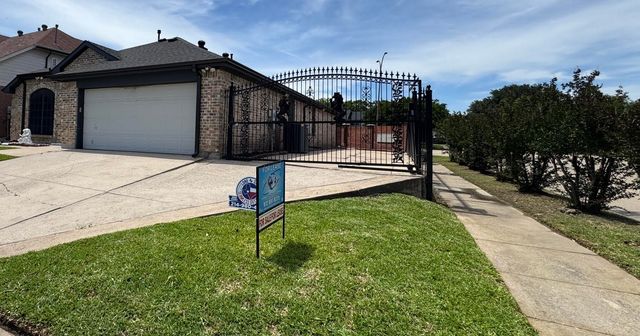 5616 Indian Hill Drive, Arlington, TX 76018