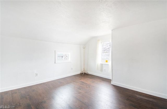 416 N Cedar Avenue, Niles, OH 44446