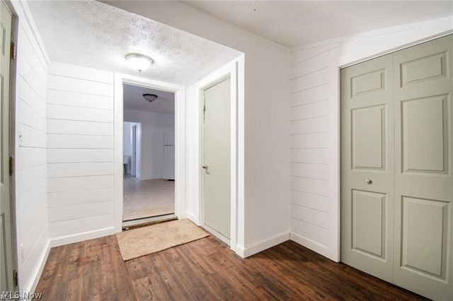 416 N Cedar Avenue, Niles, OH 44446