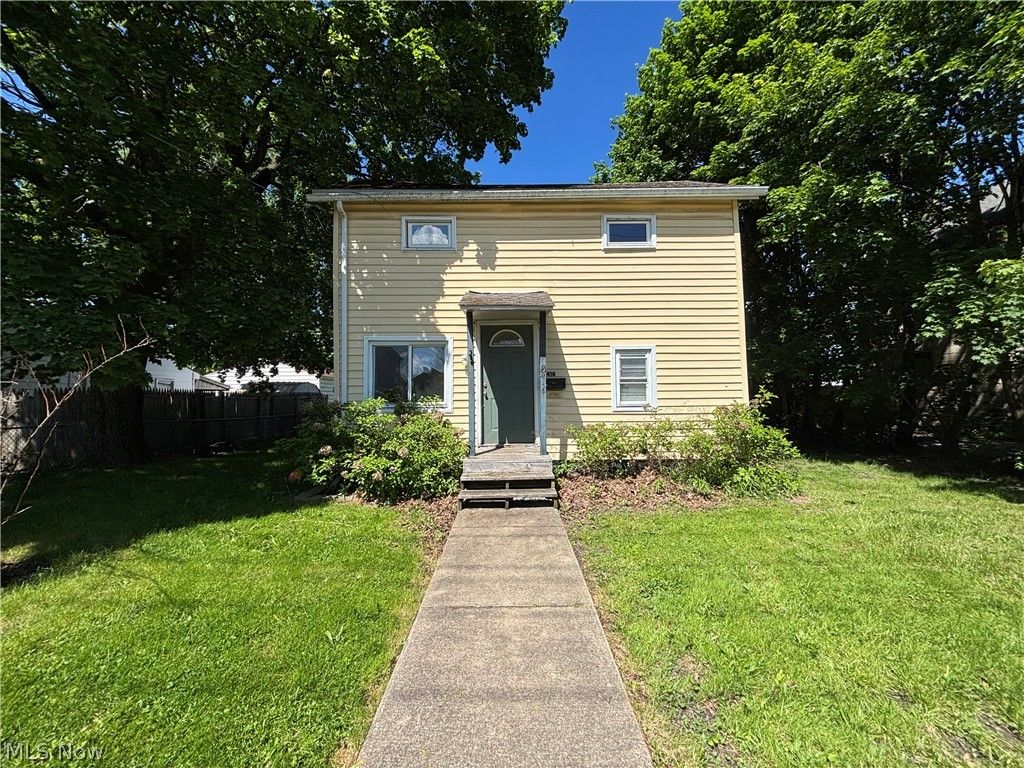 416 N Cedar Avenue, Niles, OH 44446